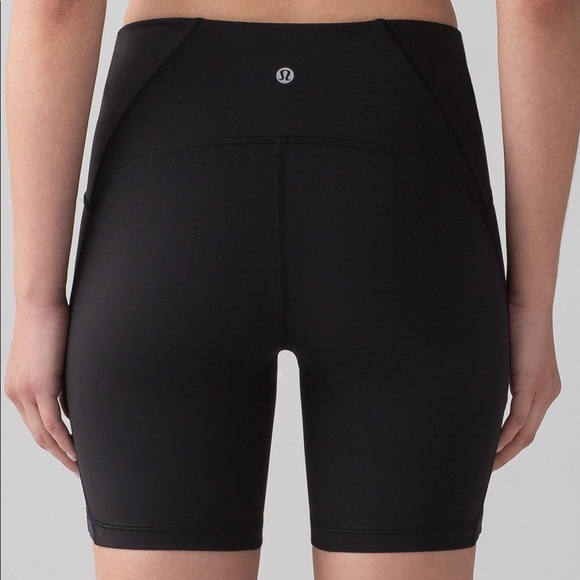 Lululemon Train Time Shorts - Picture 3 of 4